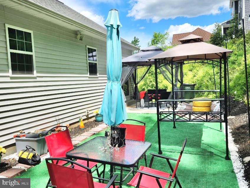 620 Woodside Road York, PA 17406 - Photo 15 of 17 Patio