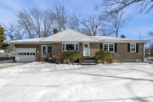 $775,000 | 129 Moody Street, North Andover, MA 01845