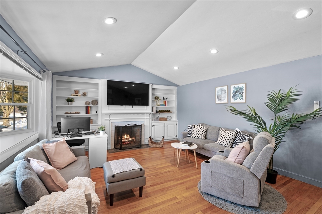 129 Moody Street North Andover, MA 01845 - Photo 11 of 42