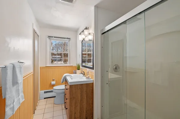 $750,000 | 129 Moody Street, North Andover, MA 01845