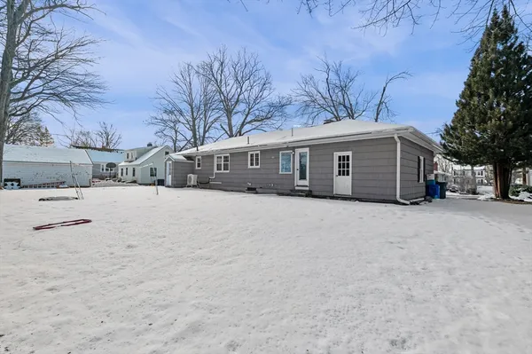 $750,000 | 129 Moody Street, North Andover, MA 01845