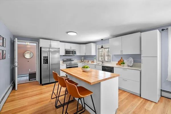 $750,000 | 129 Moody Street, North Andover, MA 01845