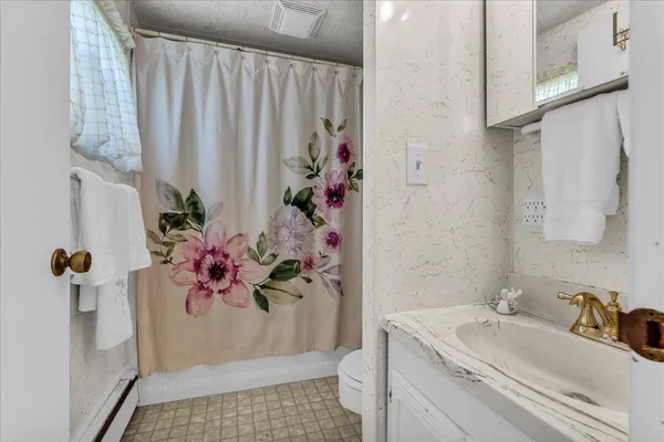 $925,000 | 7226 Lakeview Drive, Lexington, MI 48450