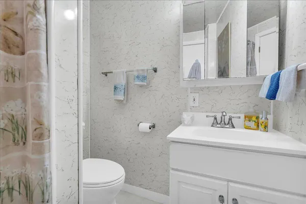 $925,000 | 7226 Lakeview Drive, Lexington, MI 48450