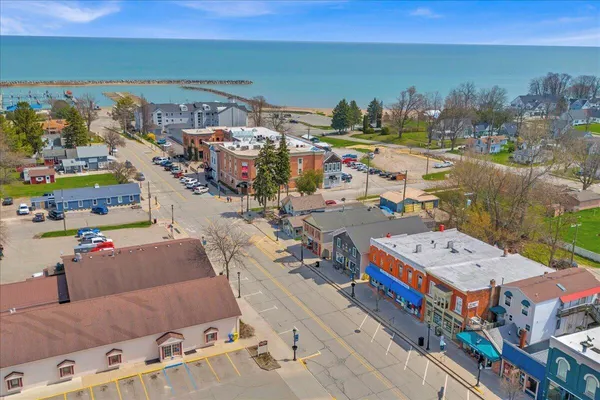 $925,000 | 7226 Lakeview Drive, Lexington, MI 48450