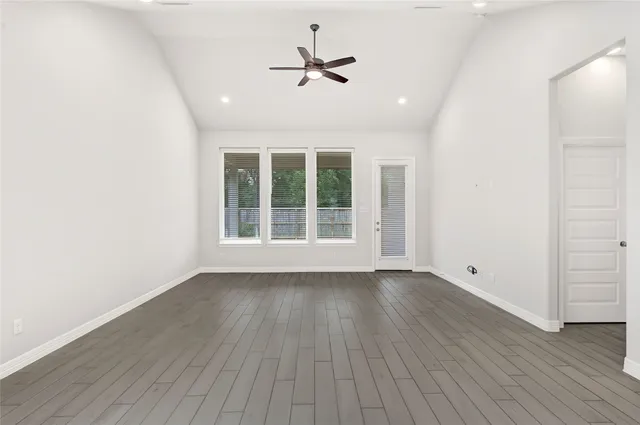 $3,200 | 9319 Galloway Wds Trail, Tomball, TX 77375