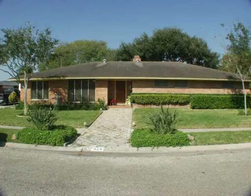 front view of house with a yard