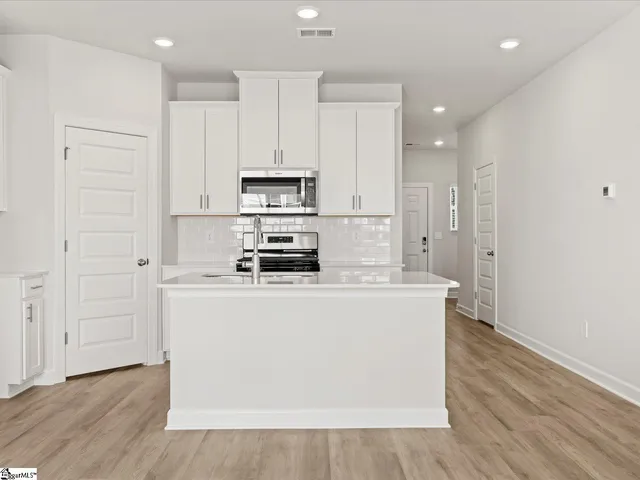 $229,900 | 122 Arrow Court, Greer, SC 29651