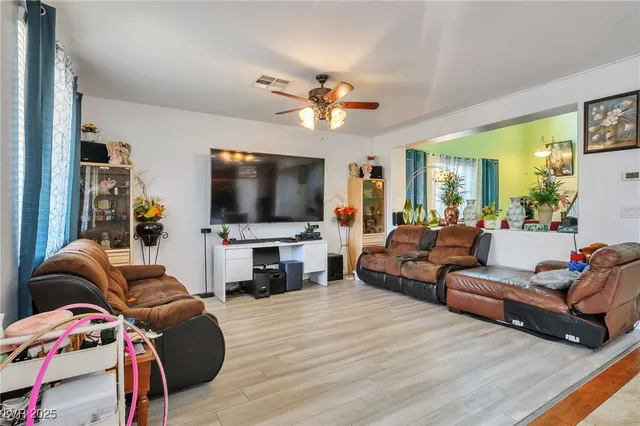 $489,900 | 5344 Cape Henry Street, Las Vegas, NV 89122