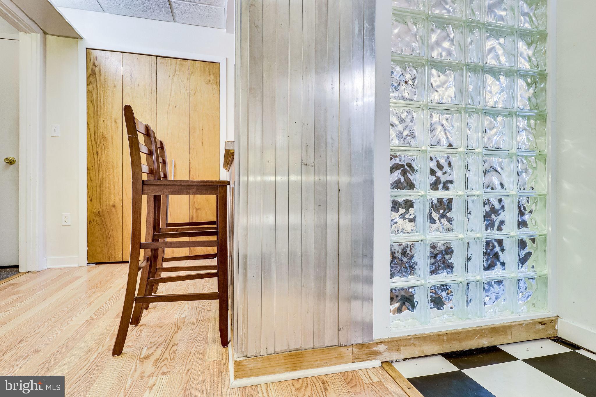 1111 Arlington Boulevard, Unit 812 Arlington, VA 22209 - Photo 20 of 37 a view of a entryway with interior