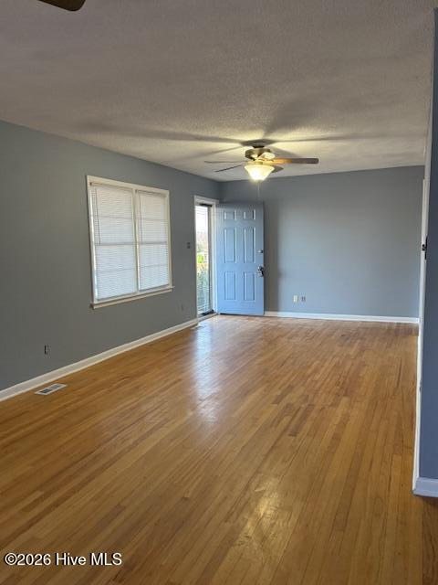 4962 Old Tar Road Winterville, NC 28590 - Photo 11 of 35 Living Room