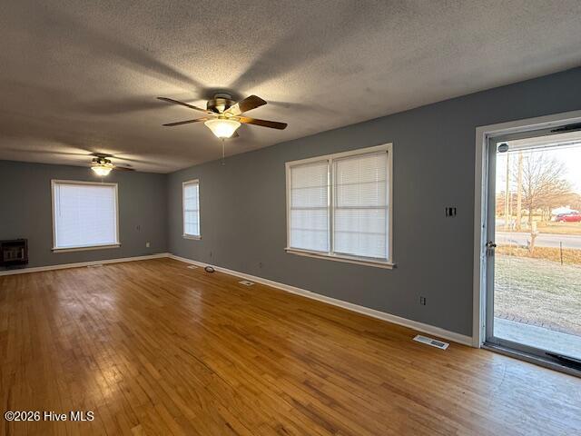 4962 Old Tar Road Winterville, NC 28590 - Photo 12 of 35 Living/Dining Combination