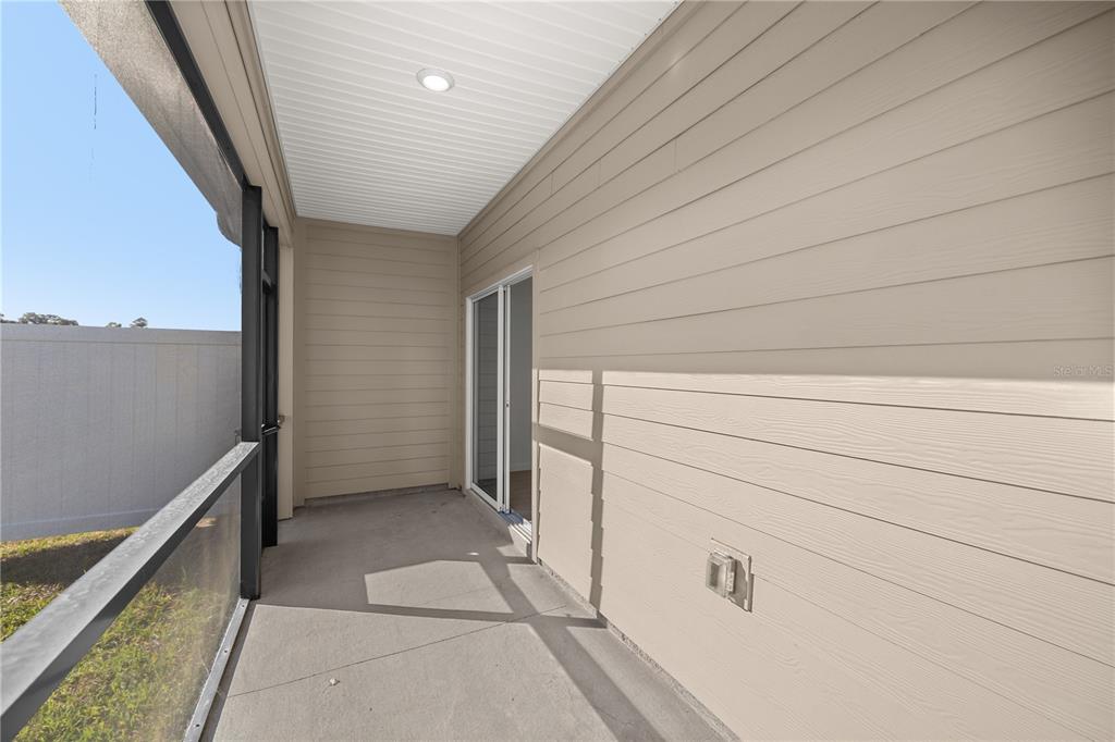 3339 Southeast 37th Ave Road Ocala, FL 34480 - Photo 3 of 21 a view of balcony