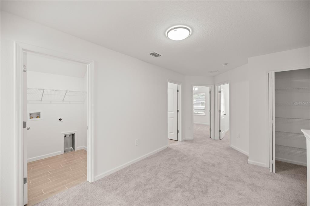 3339 Southeast 37th Ave Road Ocala, FL 34480 - Photo 10 of 21 a view of an empty room