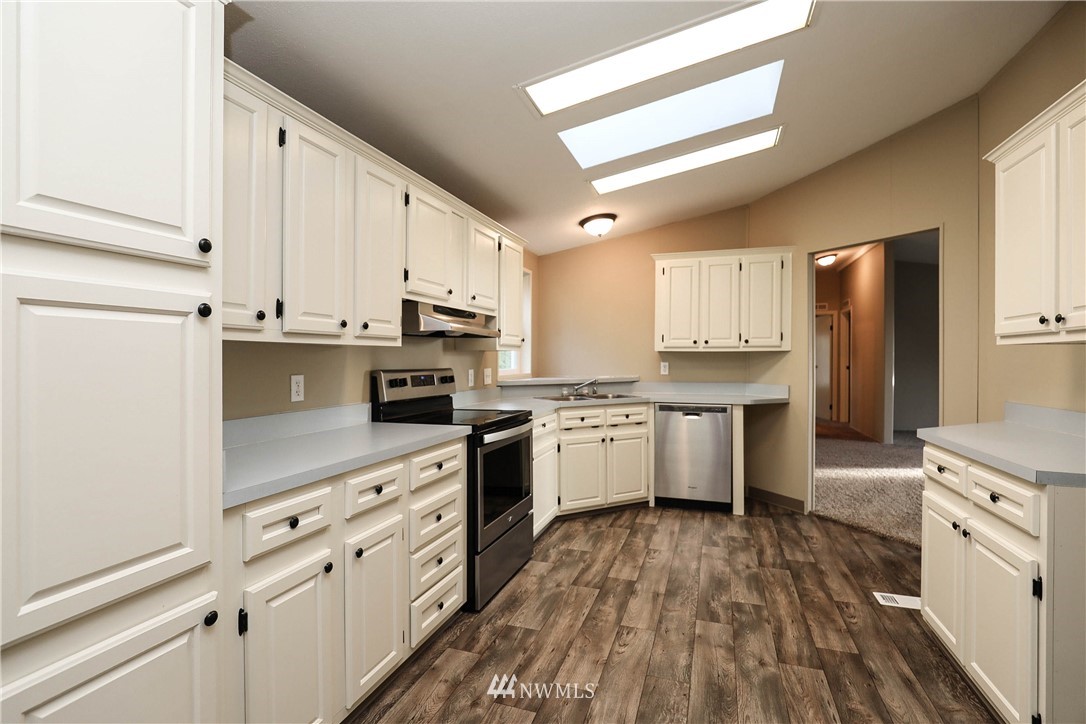 817 Mt Pleasant Road Kelso, WA 98626 - Photo 4 of 19 Gallery Image 4