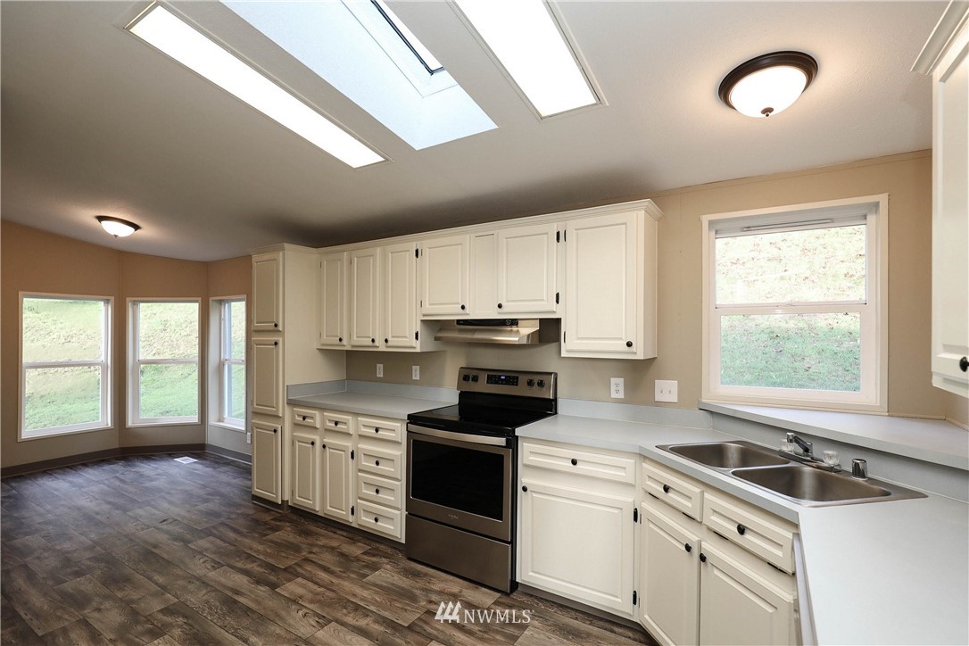 817 Mt Pleasant Road Kelso, WA 98626 - Photo 5 of 19 Gallery Image 5
