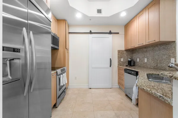 $4,700 | 701 South Olive Avenue, Unit 1705, West Palm Beach, FL 33401