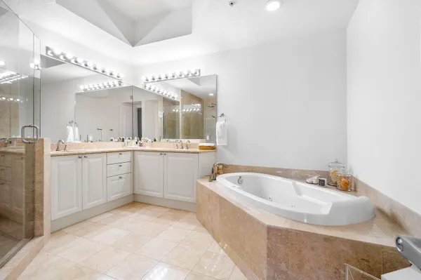 $4,700 | 701 South Olive Avenue, Unit 1705, West Palm Beach, FL 33401