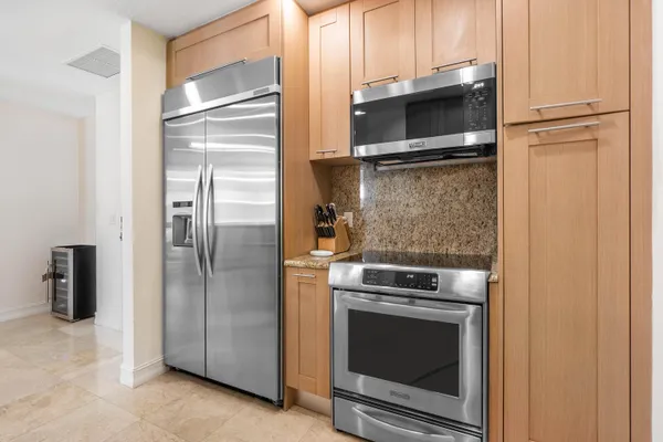 $4,700 | 701 South Olive Avenue, Unit 1705, West Palm Beach, FL 33401