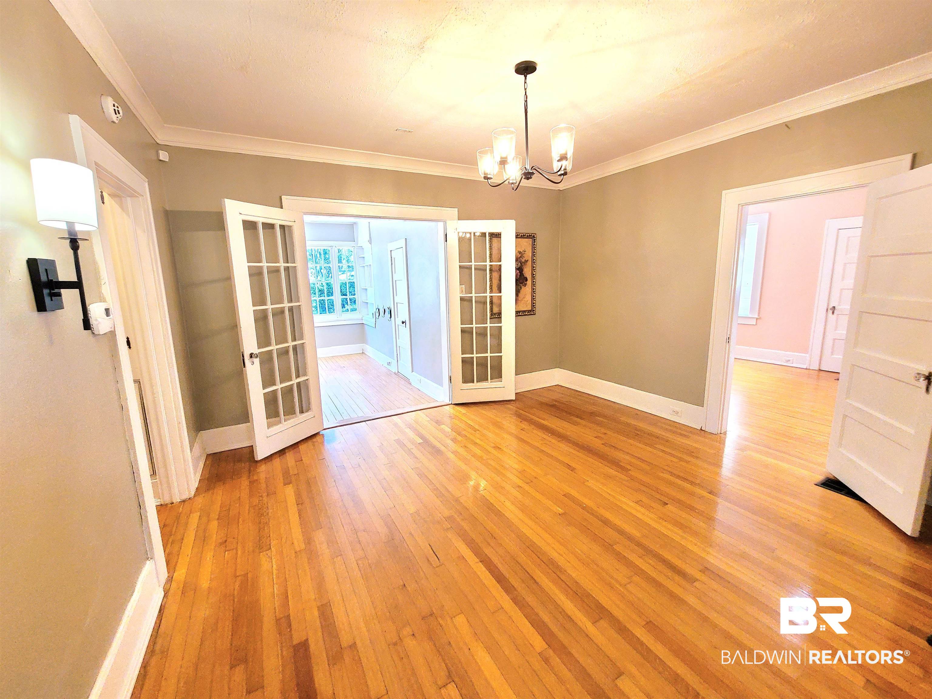 2158 Old Government Street Mobile, AL 36606 - Photo 8 of 34