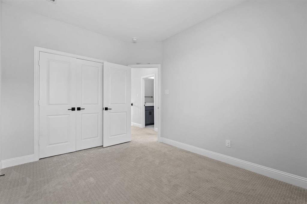 10588 Born Free Road Frisco, TX 75035 - Photo 33 of 37