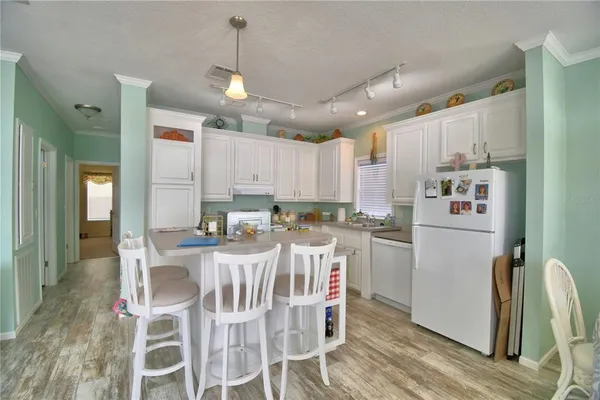 $195,000 | 4925 Cypress Gardens Road, Unit 100, Winter Haven, FL 33884