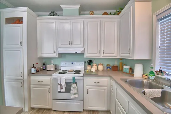 $195,000 | 4925 Cypress Gardens Road, Unit 100, Winter Haven, FL 33884