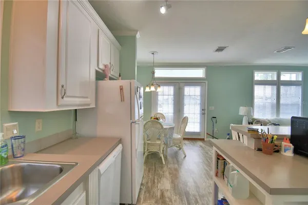 $195,000 | 4925 Cypress Gardens Road, Unit 100, Winter Haven, FL 33884