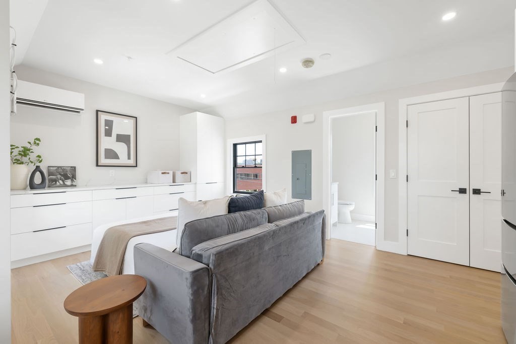 43 Crafts Street Newton, MA 02458 - Photo 23 of 31