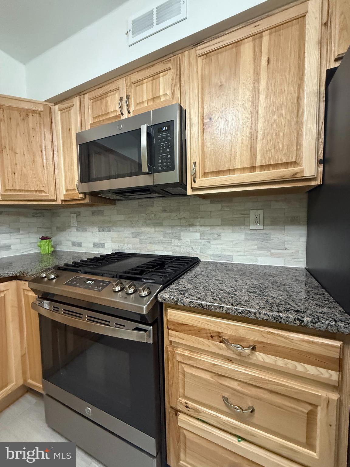 8910 Krewstown Road, Unit 111 Philadelphia, PA 19115 - Photo 13 of 24 Gallery Image 13