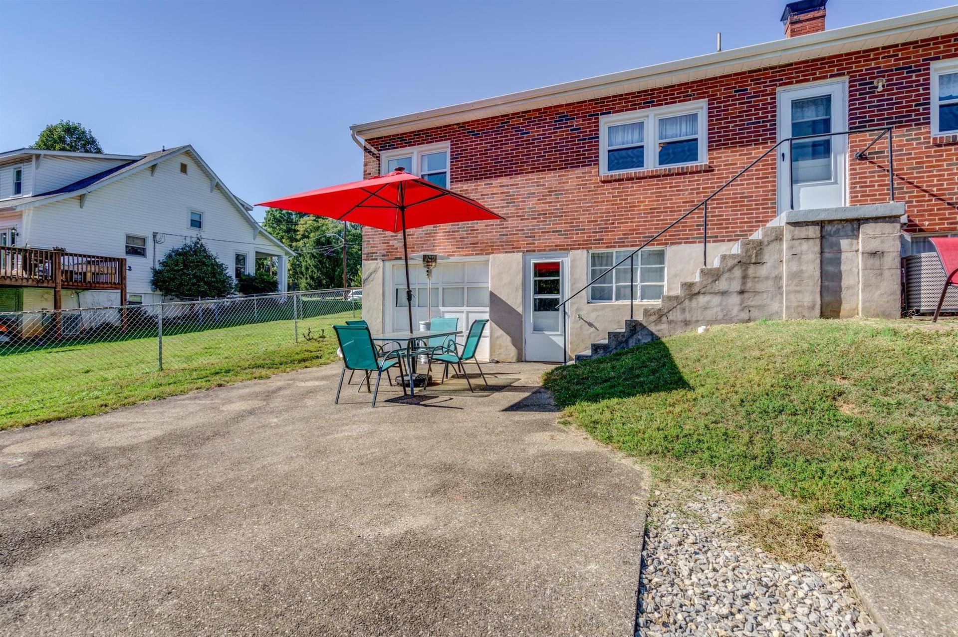 2460 Lofton Road Southwest Roanoke, VA 24015 - Photo 26 of 32 26-100520200025