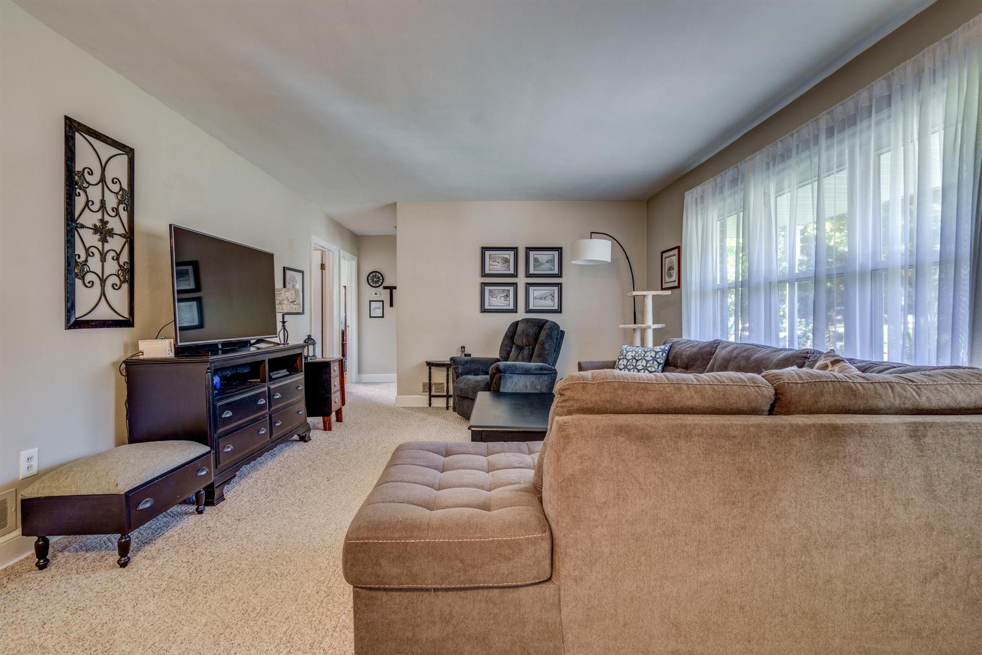 2460 Lofton Road Southwest Roanoke, VA 24015 - Photo 8 of 32 08-100520200007