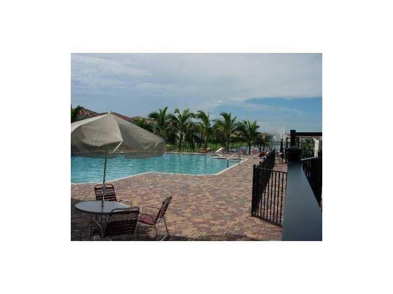 3104 Laurel Ridge Circle Riviera Beach, FL 33404 - Photo 7 of 7 a view of a outdoor space
