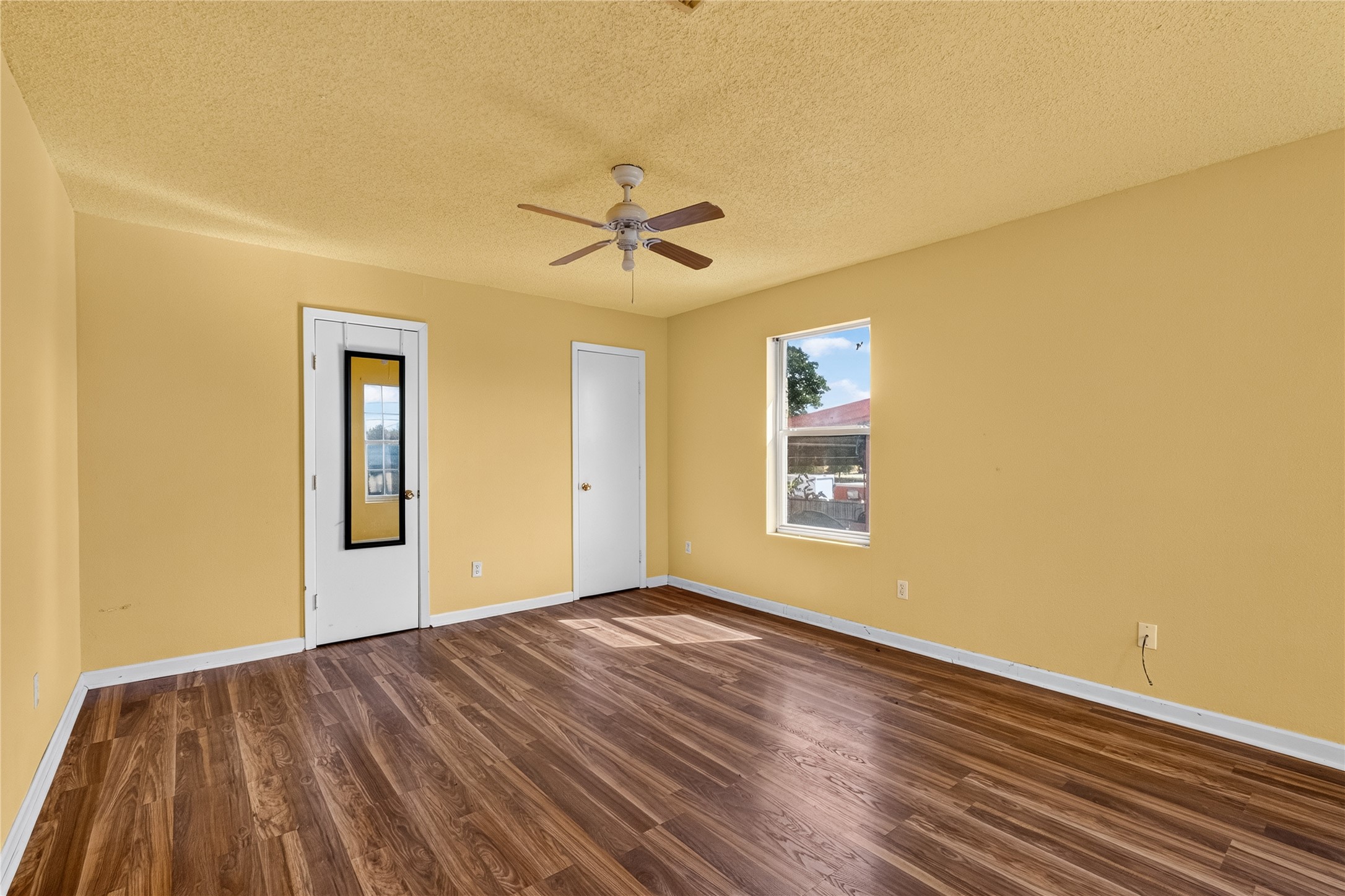 3427 Federal Road Pasadena, TX 77504 - Photo 12 of 47 Gallery Image 12