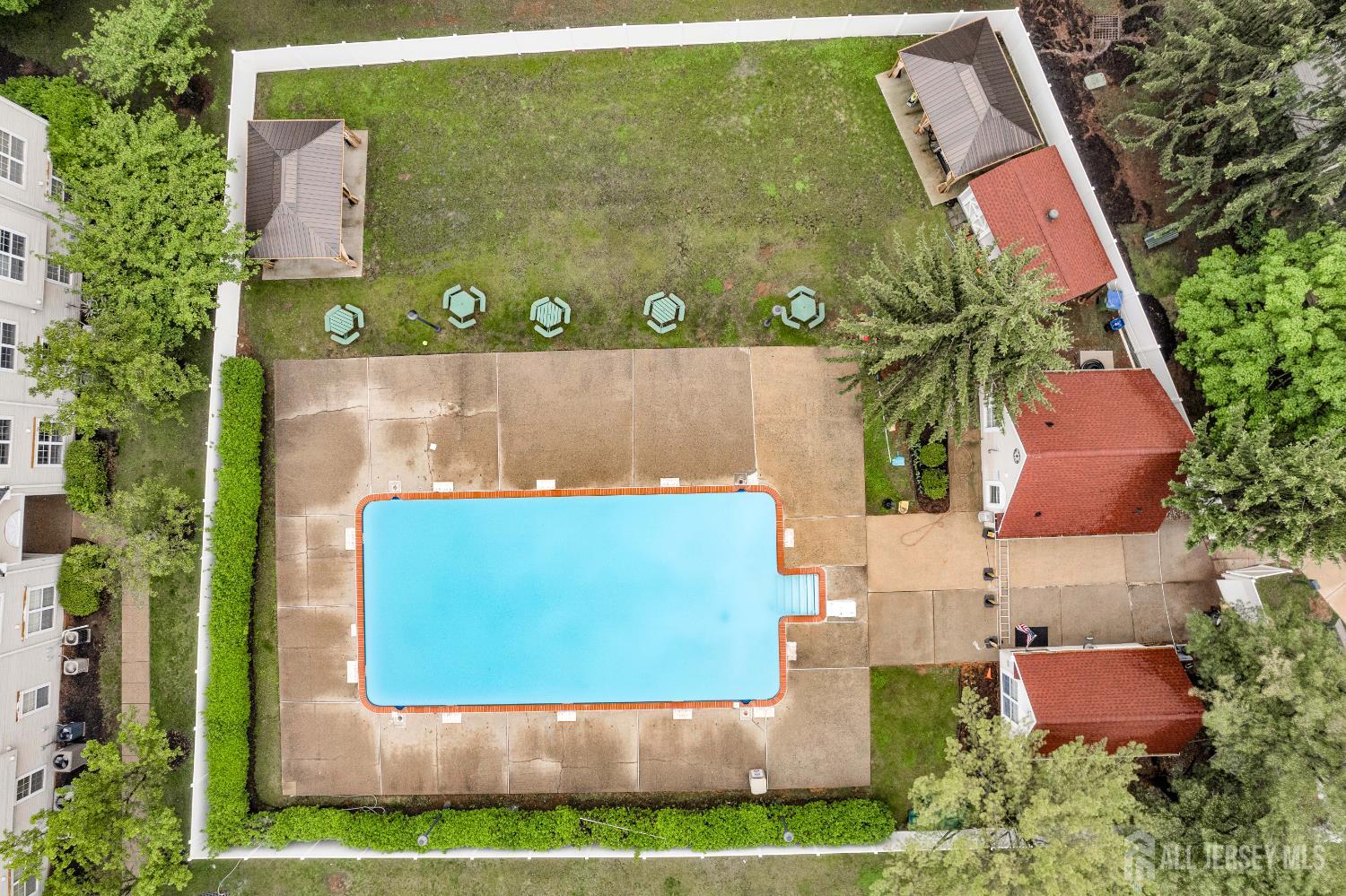 299 Prestwick Way Edison, NJ 08820 - Photo 5 of 7 an aerial view of a house