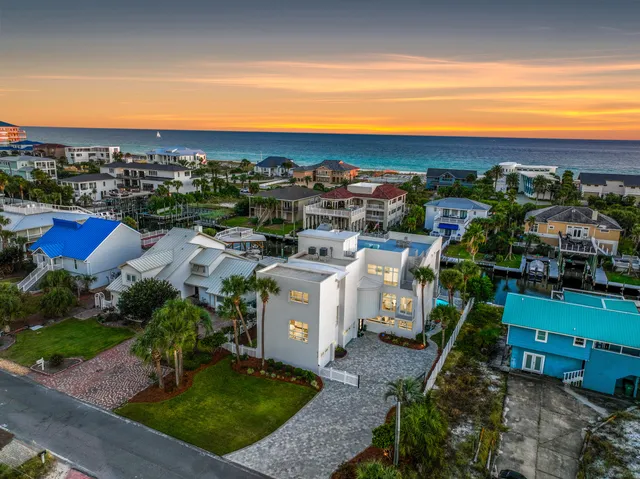 $4,500,000 | 612 Magnolia Drive, Destin, FL 32541