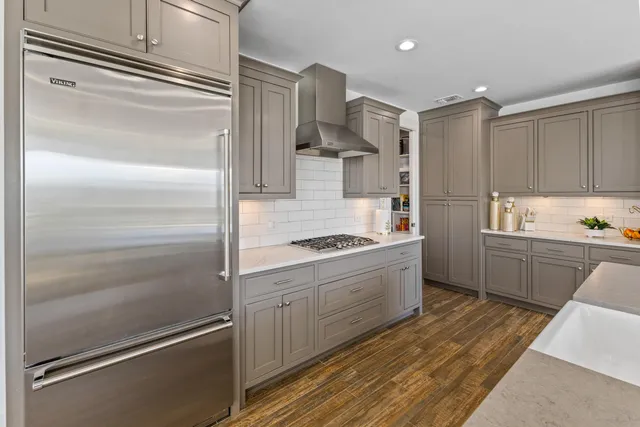 a view of a terrace with sitting area