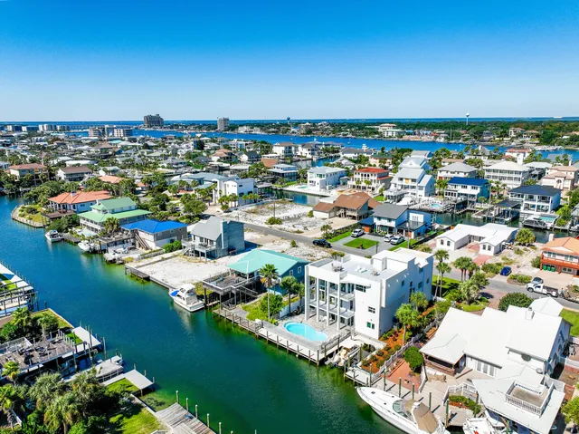 $4,500,000 | 612 Magnolia Drive, Destin, FL 32541