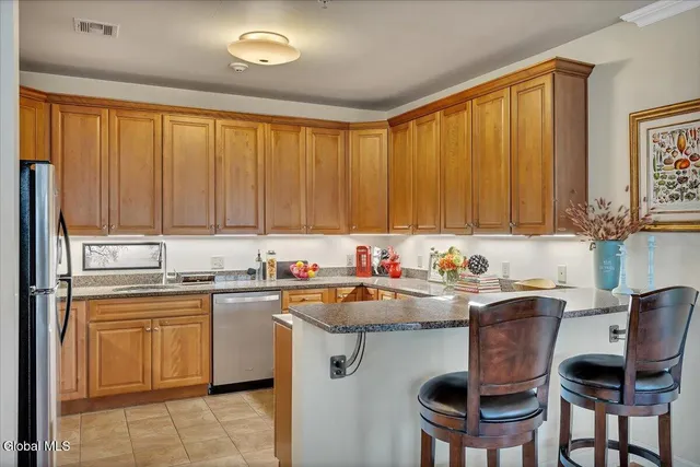 $335,000 | 8 Wall Street, Unit 106, Clifton Park, NY 12065