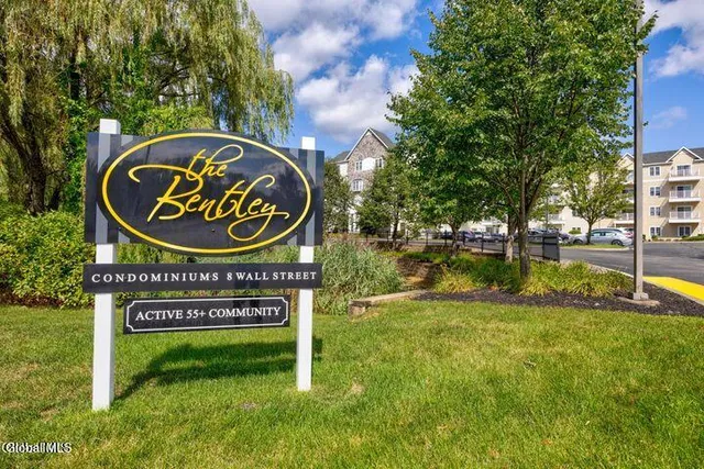 $335,000 | 8 Wall Street, Unit 106, Clifton Park, NY 12065