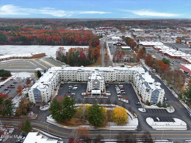 $335,000 | 8 Wall Street, Unit 106, Clifton Park, NY 12065