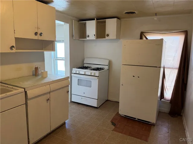 $140,000 | 75 East Oneida Street, Oswego, NY 13126