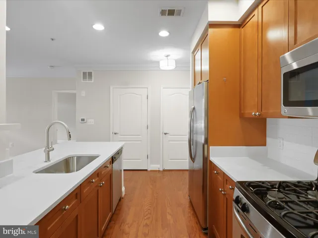 $3,700 | 1115 Cameron Street, Unit 114, Alexandria, VA 22314