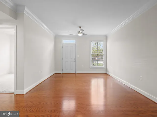 $3,700 | 1115 Cameron Street, Unit 114, Alexandria, VA 22314