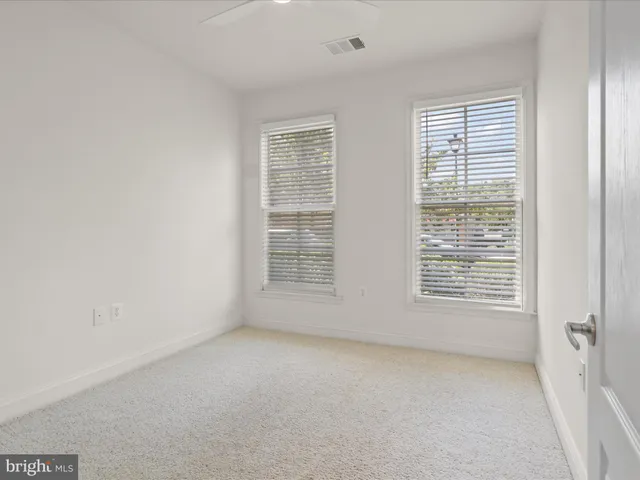 $3,700 | 1115 Cameron Street, Unit 114, Alexandria, VA 22314