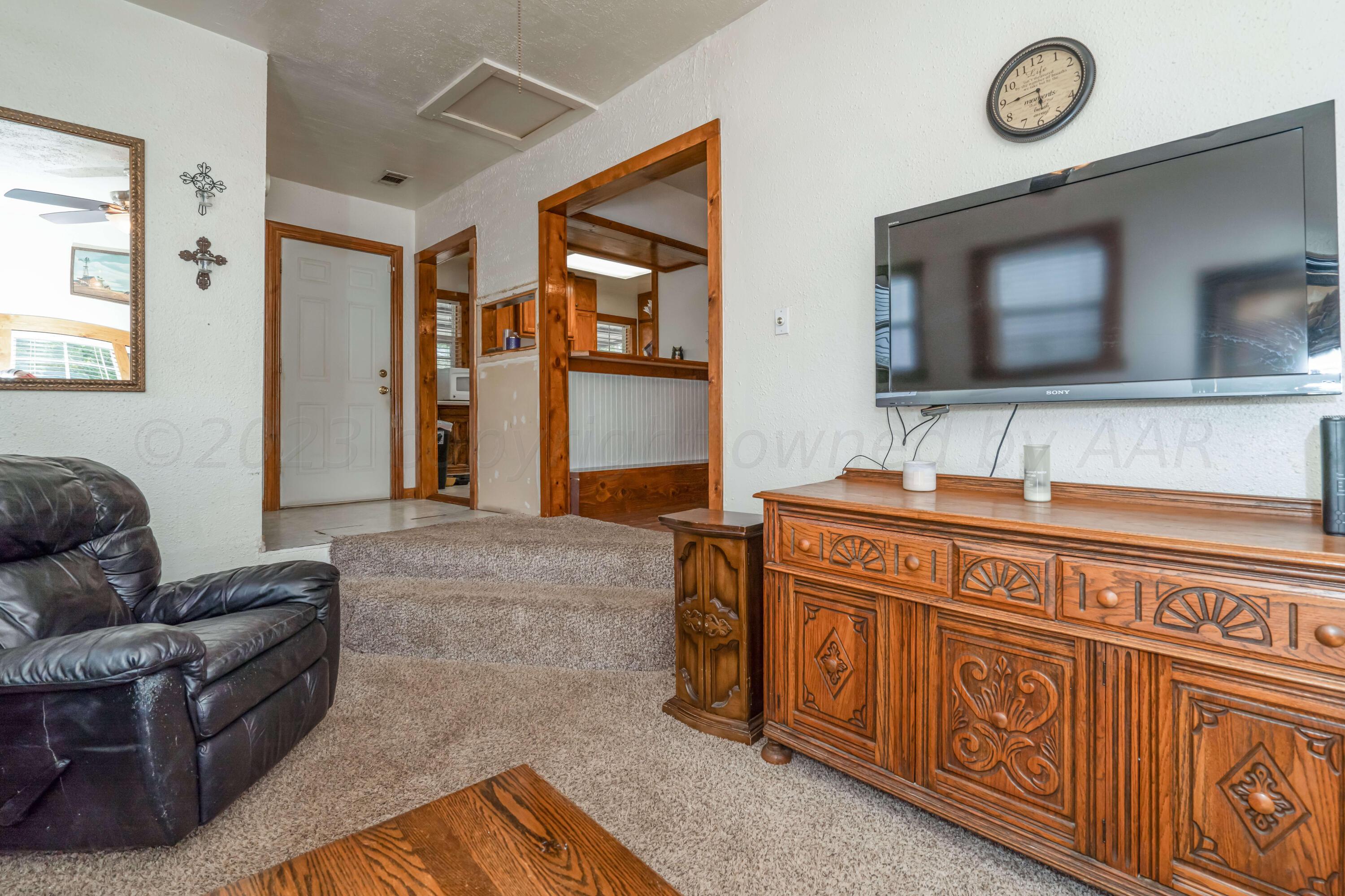 1518 Poplar Street Amarillo, TX 79107 - Photo 18 of 24 1518 Poplar-18 LR