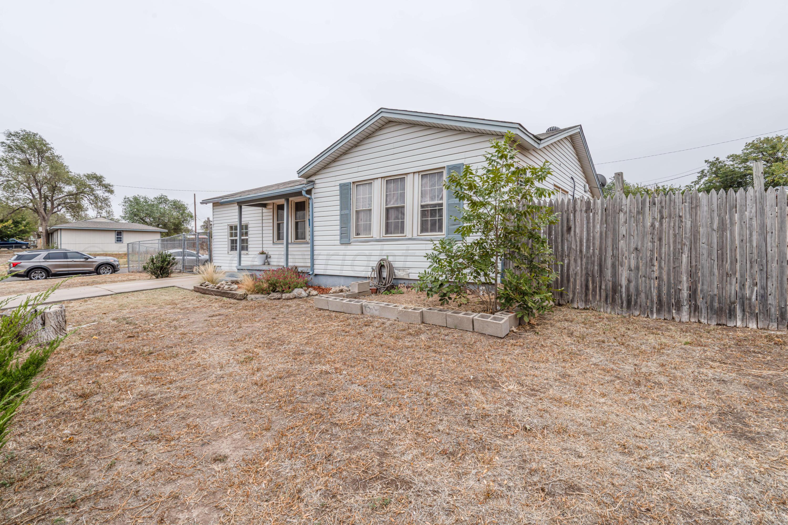1518 Poplar Street Amarillo, TX 79107 - Photo 2 of 24 1518 Poplar-2 SIDE