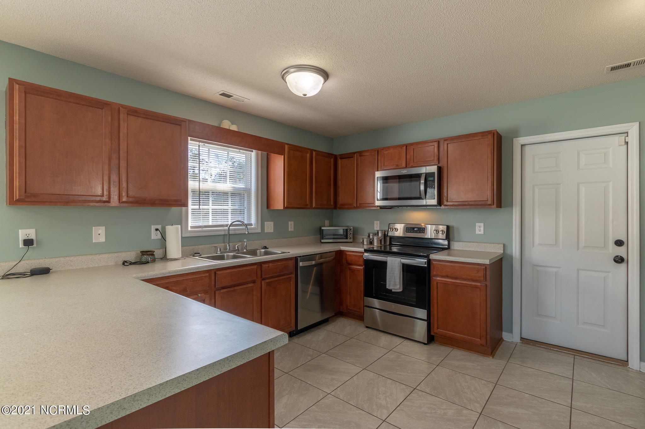 101 Spain Drive Hubert, NC 28539 - Photo 6 of 29 1.5