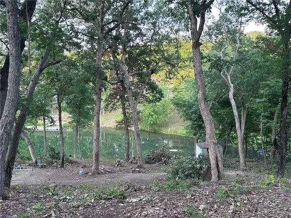 $55,000 | 133-134 Greentree-Ridge, Mound City, KS 66056