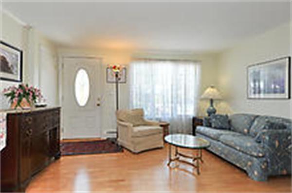 6 Fairfield Road Framingham, MA 01701 - Photo 6 of 20 Gallery Image 6